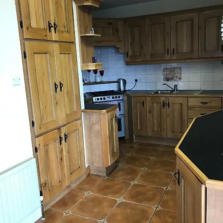 Gabby Hill House Гостевой дом Clonbur